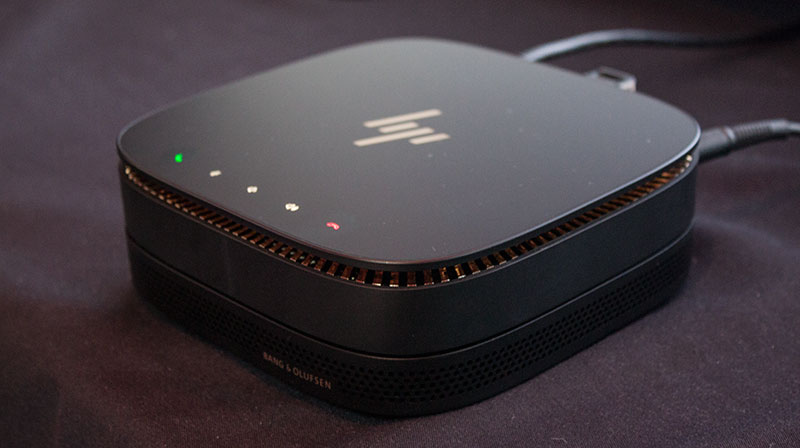 HP Slice with B&O speaker module underneath. The modules are connected via USB Type-C.